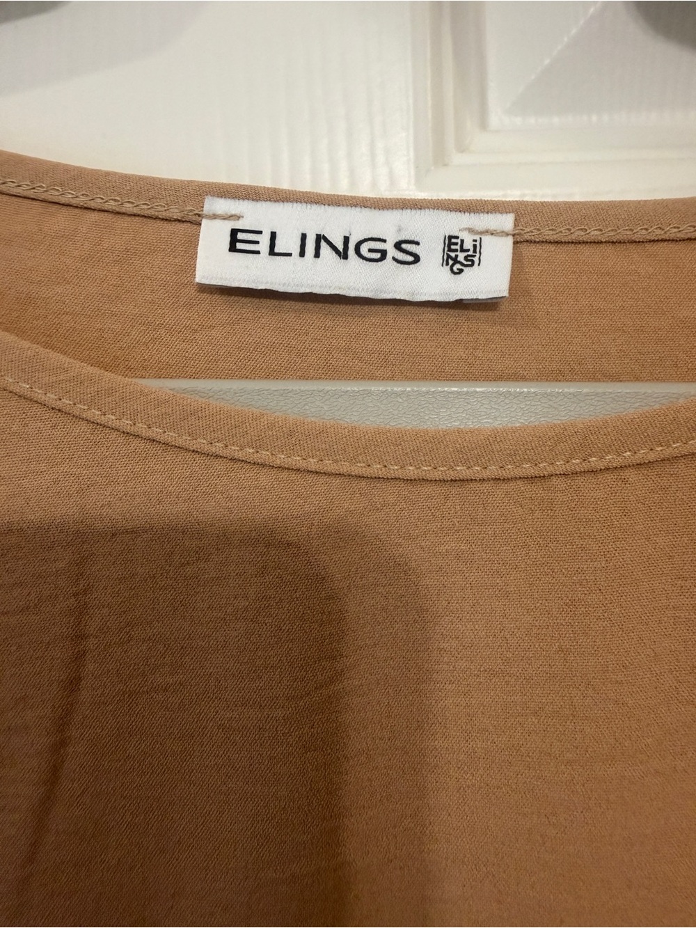 Women's Flowy Ruffle Sleeve Top in Camel NWOT - Picture 2 of 7